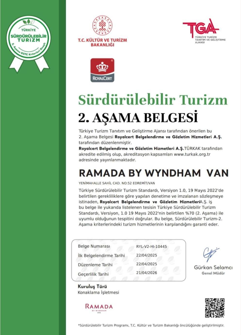 Ramada By Wyndham Van Exterior foto